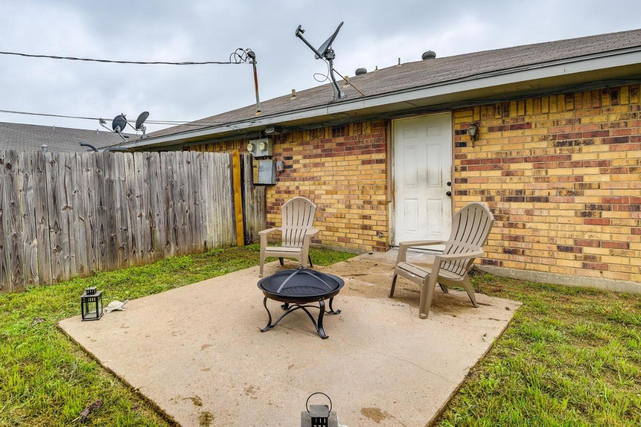 Waxahachie Townhome With Fire Pit 3 Mi To Downtown! 외부 사진